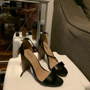 Womens 10 Rue 21 Black stiletto 4inch slingback heels